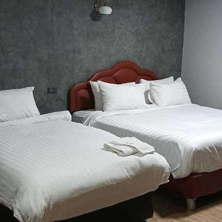 Kun Hotel Nakhonratchasima Exteriör bild
