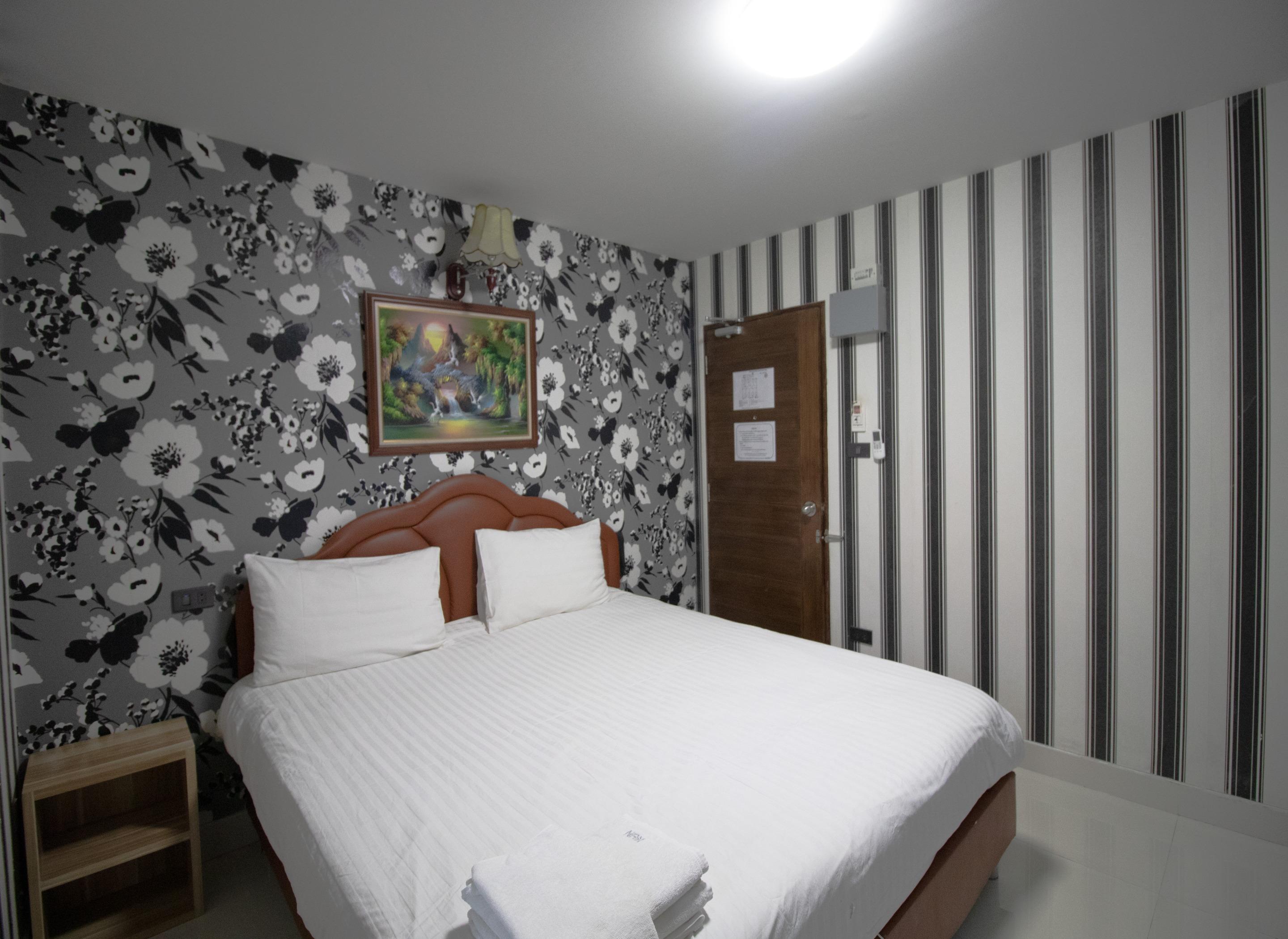 Kun Hotel Nakhonratchasima Exteriör bild