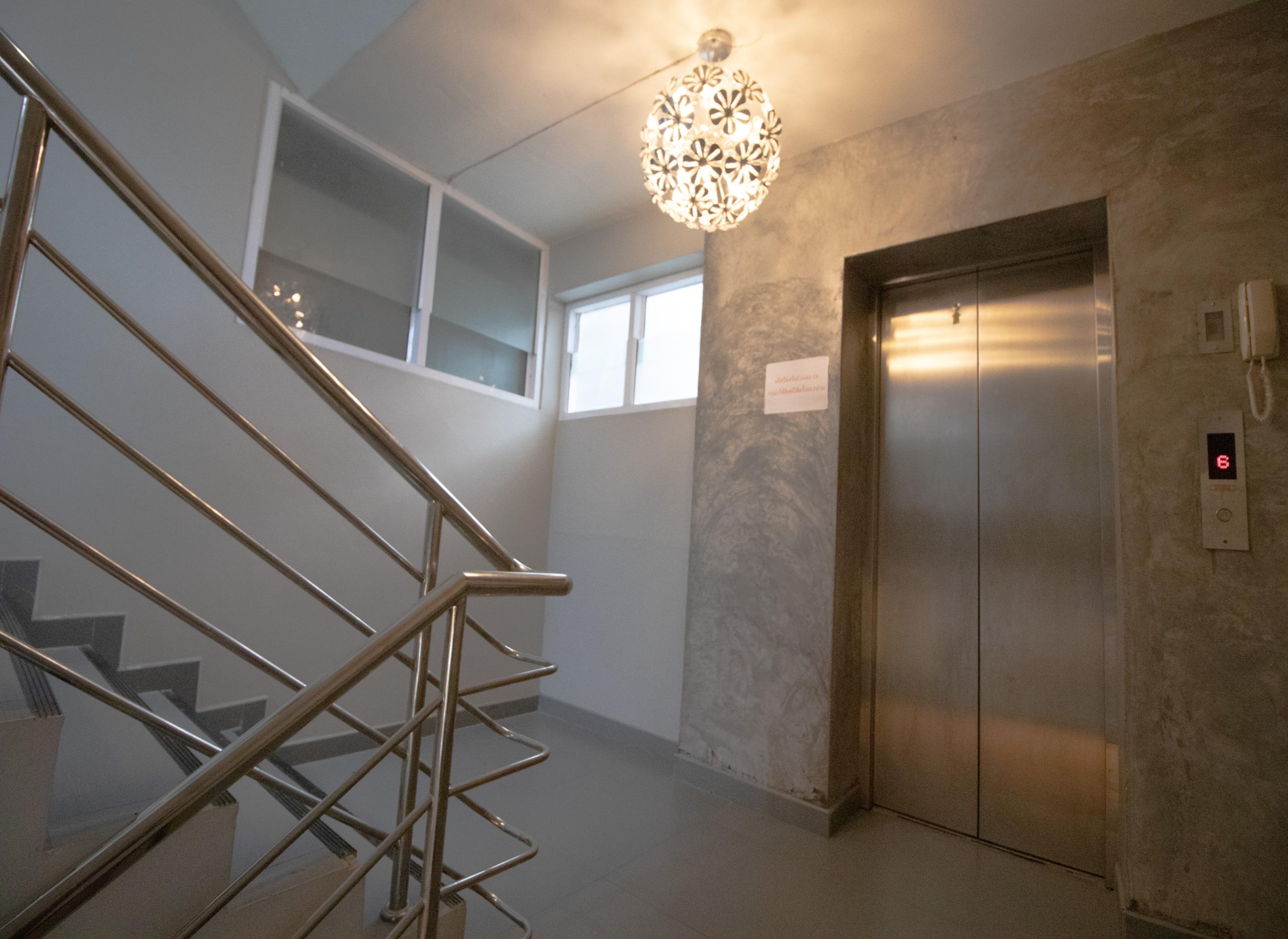 Kun Hotel Nakhonratchasima Exteriör bild
