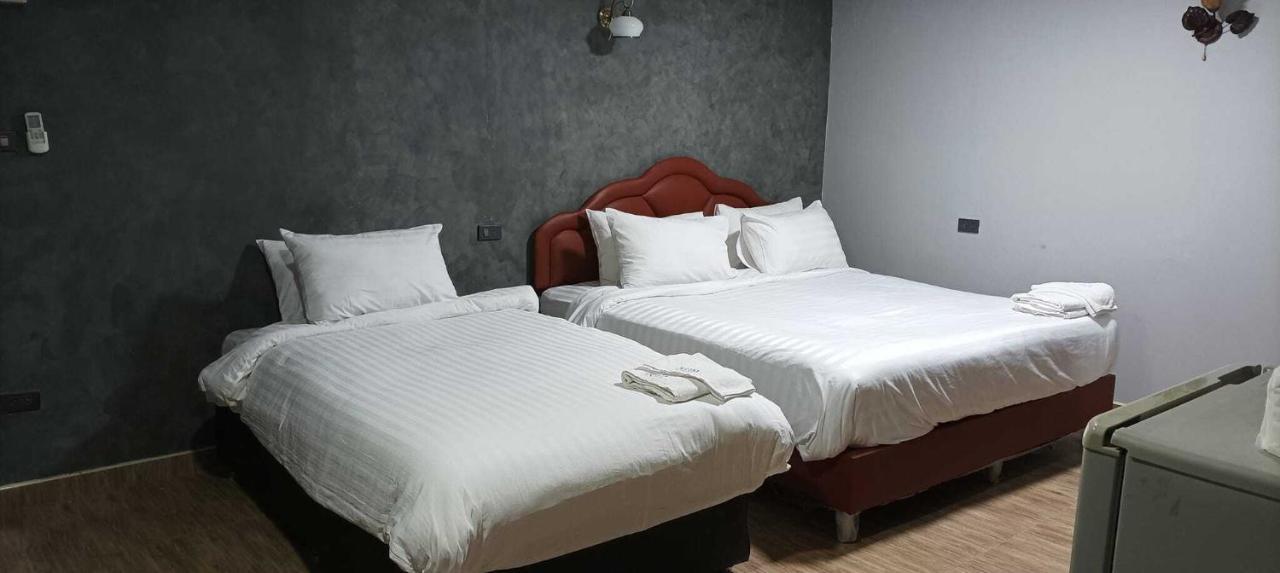 Kun Hotel Nakhonratchasima Exteriör bild
